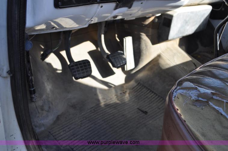 image for item G6421 1988 Chevrolet 7000 flatbed truck with crane