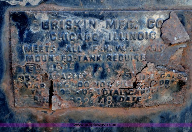 image for item G6421 1988 Chevrolet 7000 flatbed truck with crane