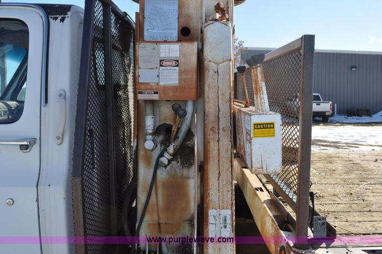 image for item G6421 1988 Chevrolet 7000 flatbed truck with crane