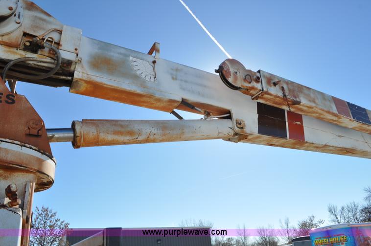 image for item G6421 1988 Chevrolet 7000 flatbed truck with crane