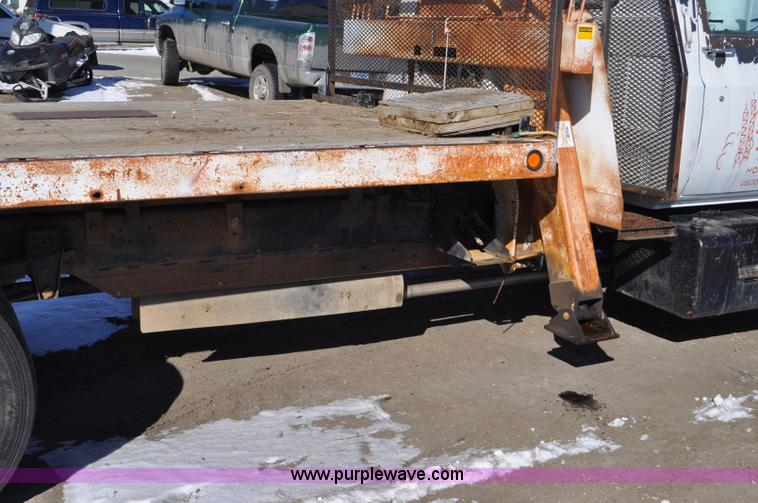 image for item G6421 1988 Chevrolet 7000 flatbed truck with crane