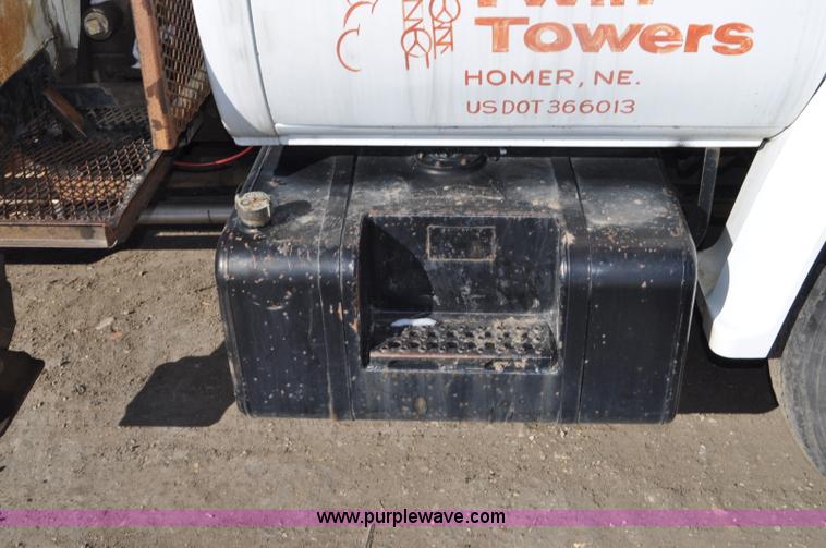 image for item G6421 1988 Chevrolet 7000 flatbed truck with crane