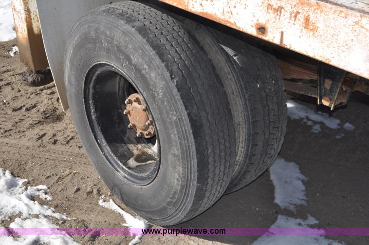 image for item G6421 1988 Chevrolet 7000 flatbed truck with crane