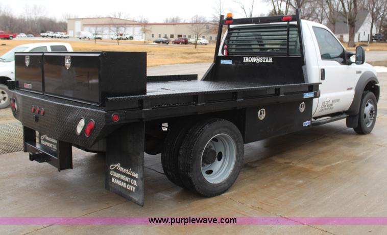 image for item H1321 2005 Ford F450 Super Duty XL flatbed truck