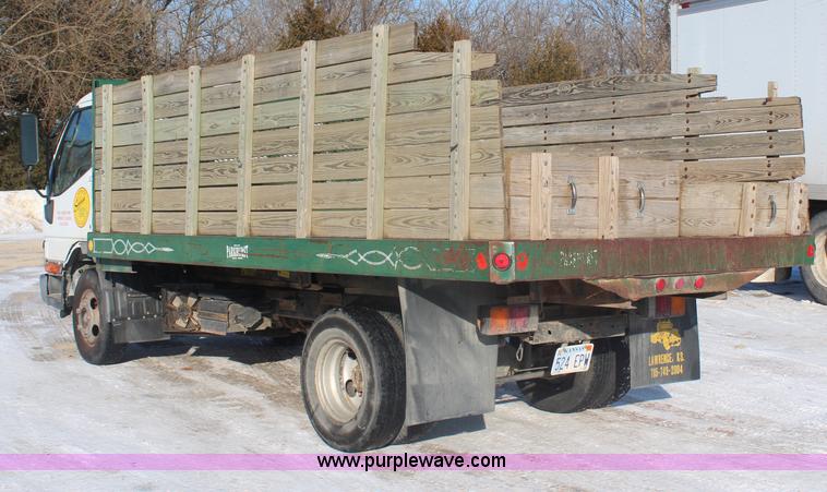 image for item H1329 1998 Mitsubishi FUSO dump truck