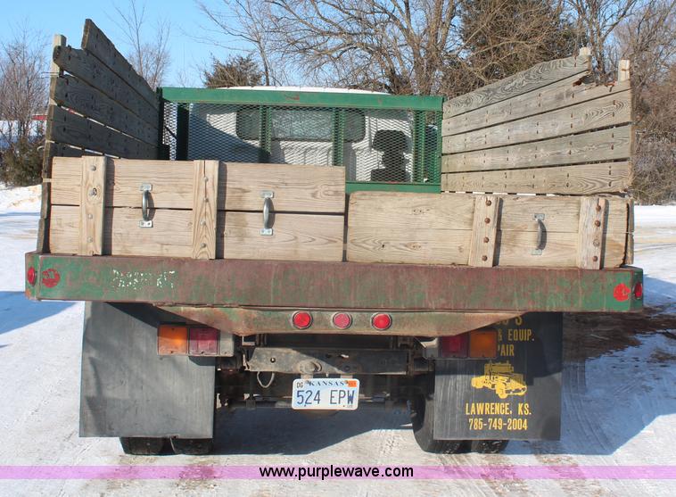 image for item H1329 1998 Mitsubishi FUSO dump truck