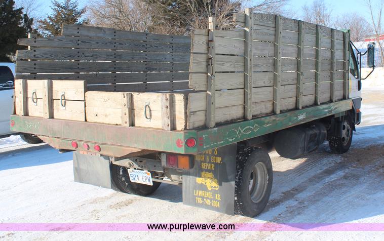 image for item H1329 1998 Mitsubishi FUSO dump truck