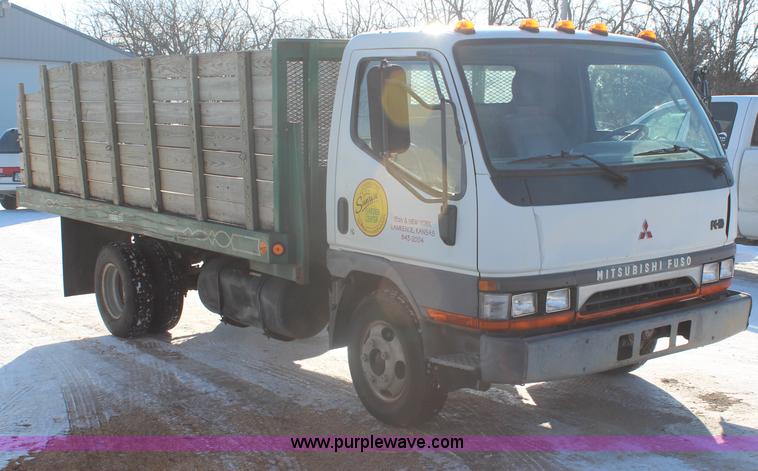 image for item H1329 1998 Mitsubishi FUSO dump truck