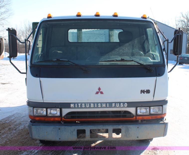 image for item H1329 1998 Mitsubishi FUSO dump truck