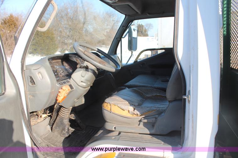 image for item H1329 1998 Mitsubishi FUSO dump truck
