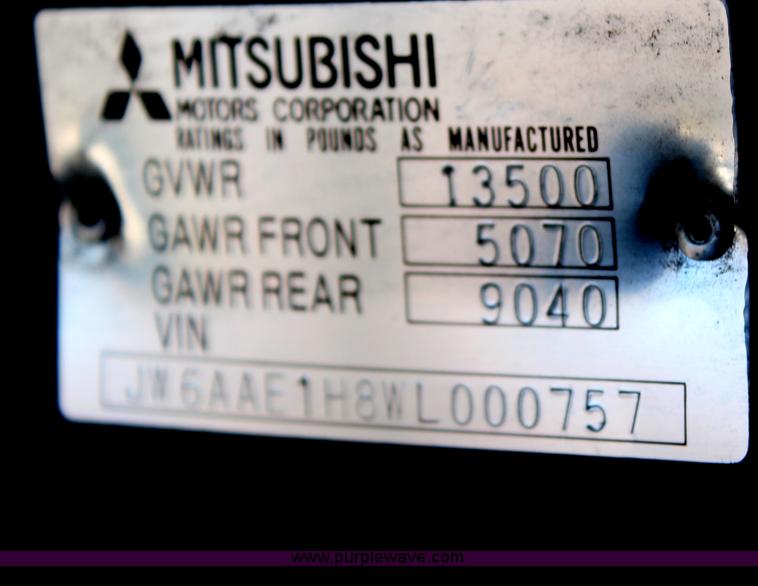 image for item H1329 1998 Mitsubishi FUSO dump truck