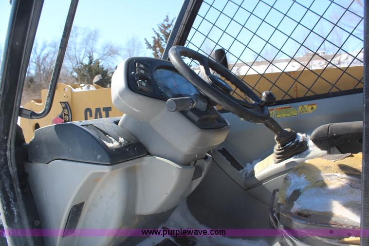 image for item H1335 2004 Caterpillar TH350B telehandler