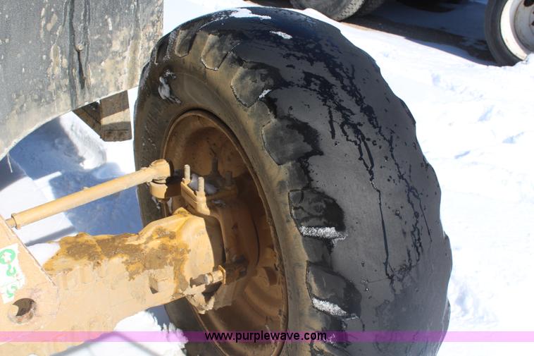 image for item H1335 2004 Caterpillar TH350B telehandler