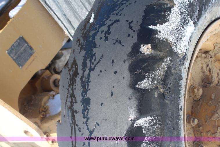 image for item H1335 2004 Caterpillar TH350B telehandler