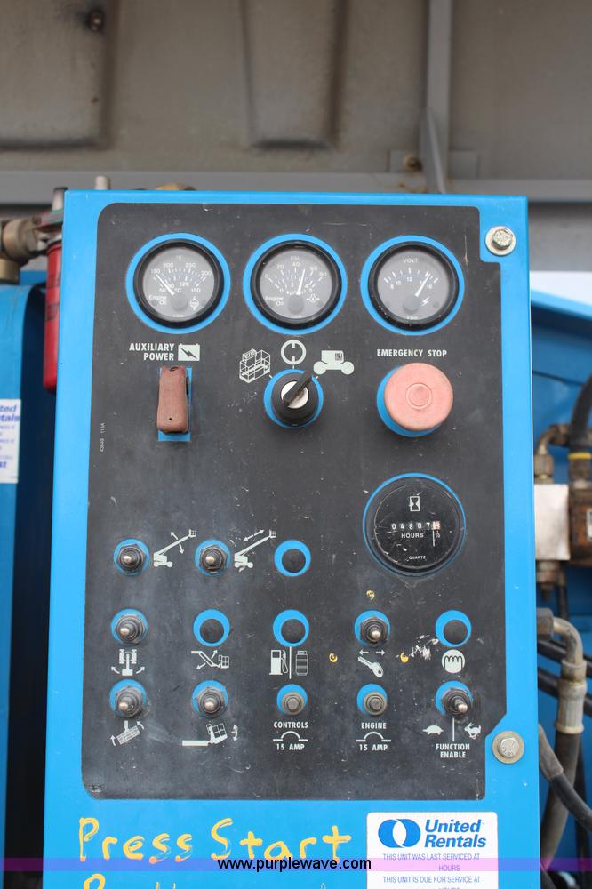 image for item H1382 1997 Genie S60 boom lift