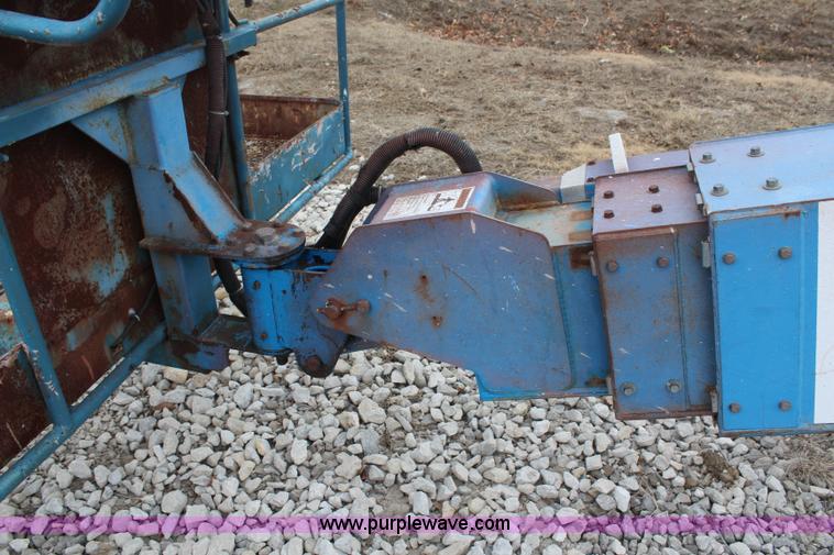 image for item H1382 1997 Genie S60 boom lift