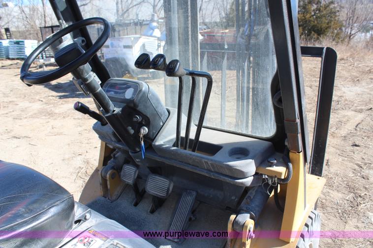 image for item H7800 Caterpillar 50 forklift