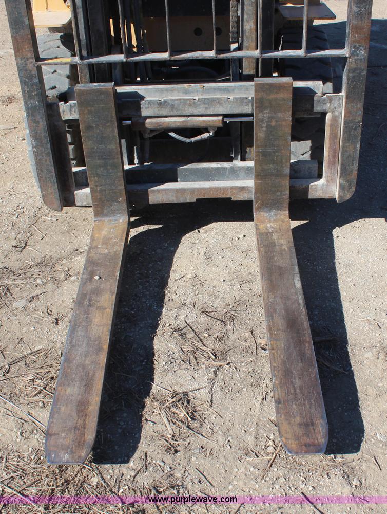 image for item H7800 Caterpillar 50 forklift