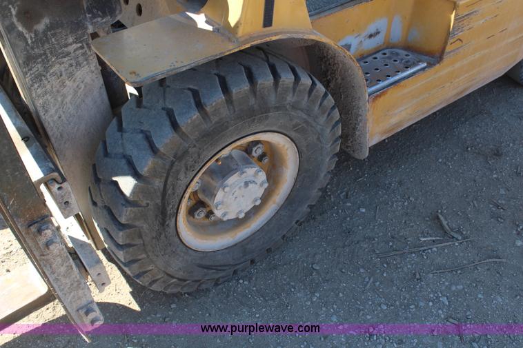 image for item H7800 Caterpillar 50 forklift