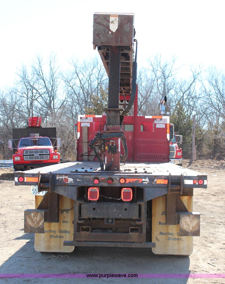 image for item H7802 2001 Mack RB688S conveyor truck