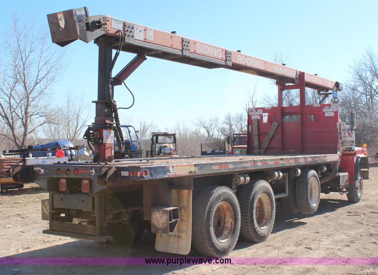 image for item H7802 2001 Mack RB688S conveyor truck