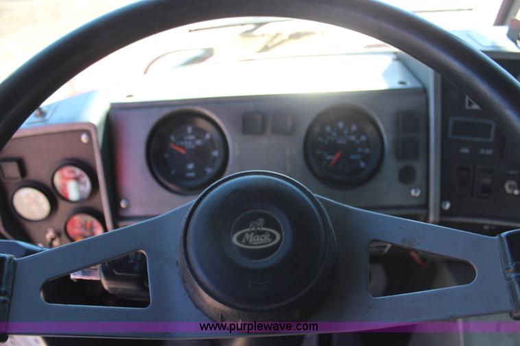 image for item H7802 2001 Mack RB688S conveyor truck