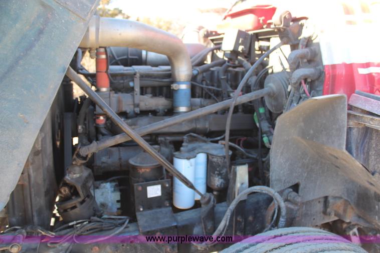 image for item H7802 2001 Mack RB688S conveyor truck