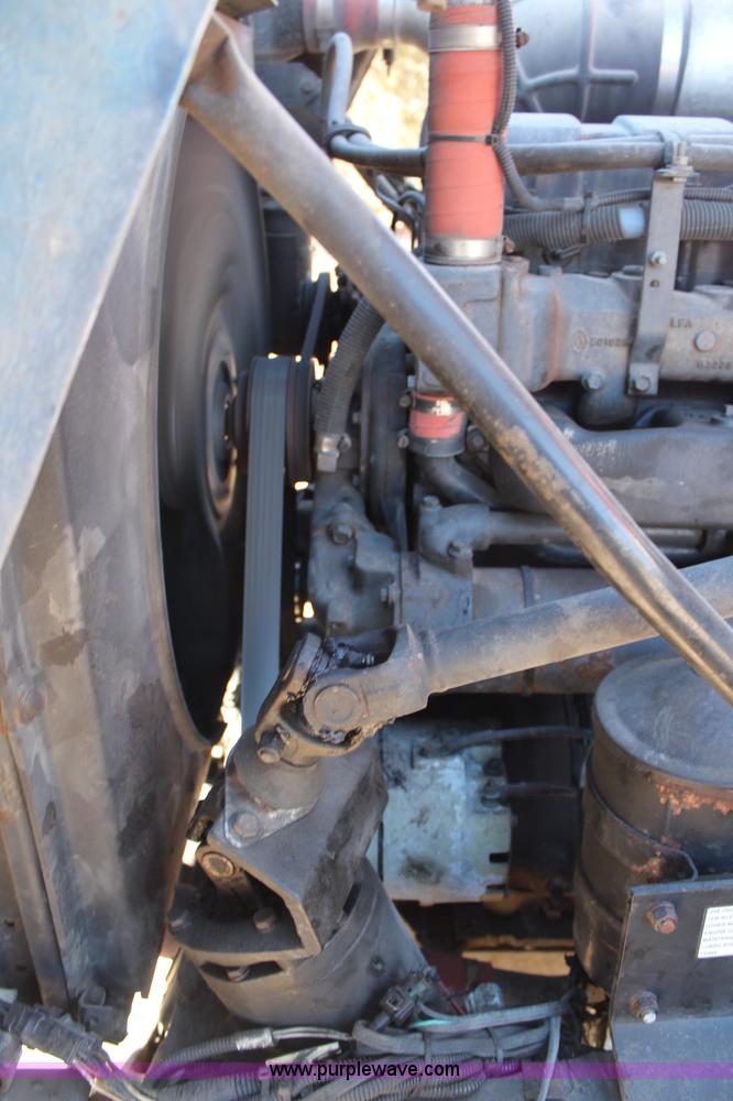 image for item H7802 2001 Mack RB688S conveyor truck