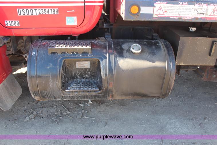 image for item H7802 2001 Mack RB688S conveyor truck