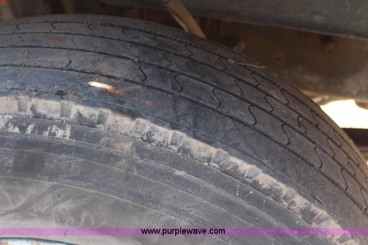 image for item H7802 2001 Mack RB688S conveyor truck