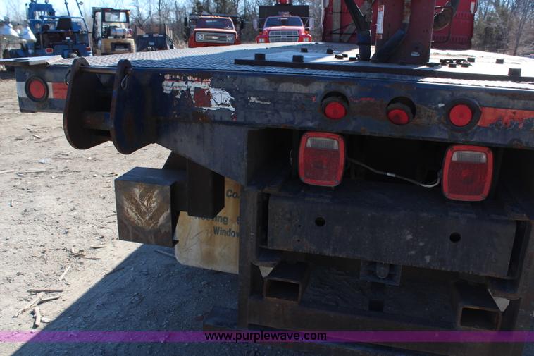 image for item H7802 2001 Mack RB688S conveyor truck