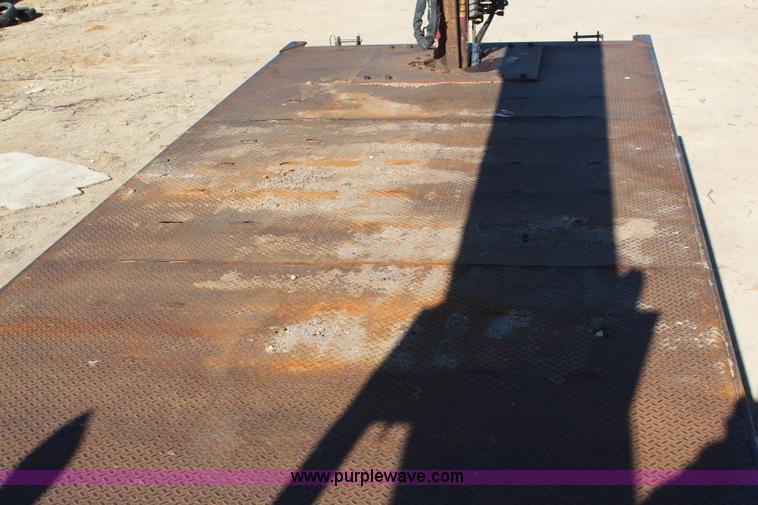 image for item H7802 2001 Mack RB688S conveyor truck