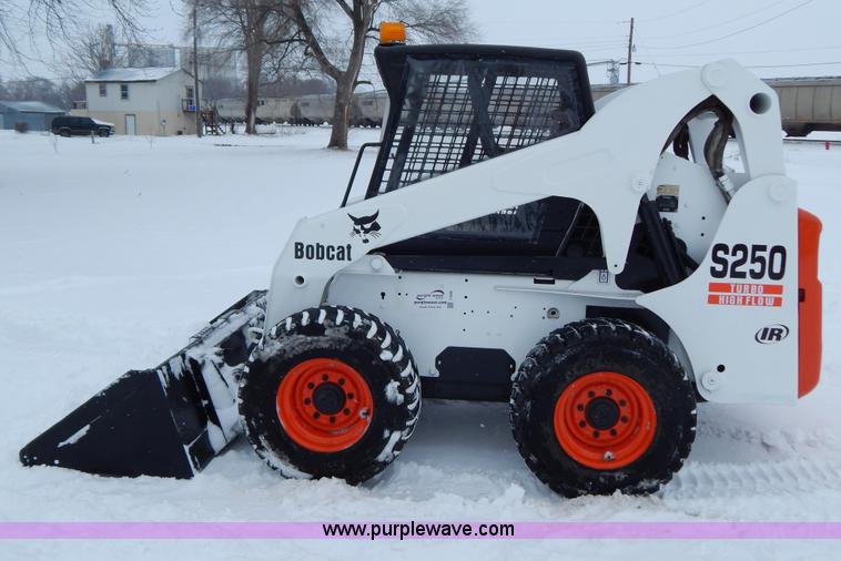 image for item I1222 2005 Bobcat S250 skid steer