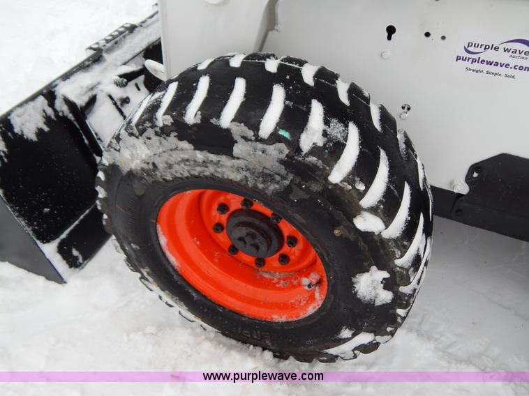 image for item I1222 2005 Bobcat S250 skid steer