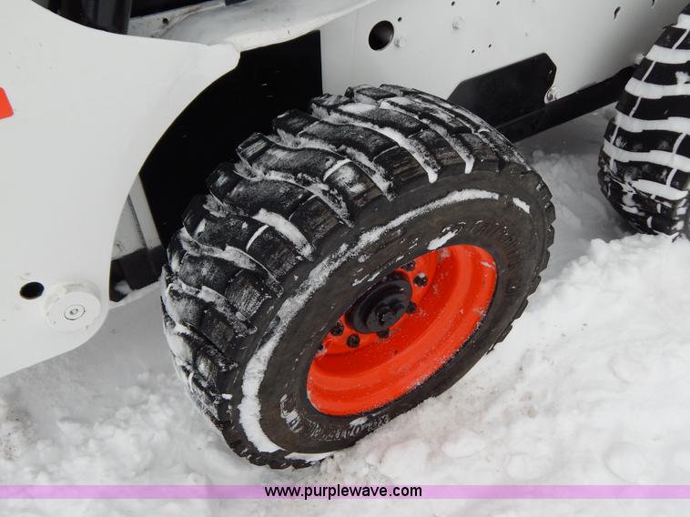 image for item I1222 2005 Bobcat S250 skid steer