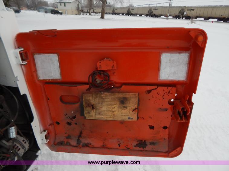 image for item I1222 2005 Bobcat S250 skid steer