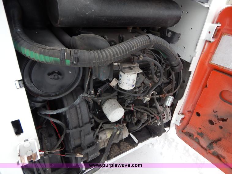 image for item I1222 2005 Bobcat S250 skid steer