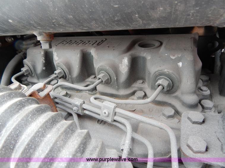 image for item I1222 2005 Bobcat S250 skid steer