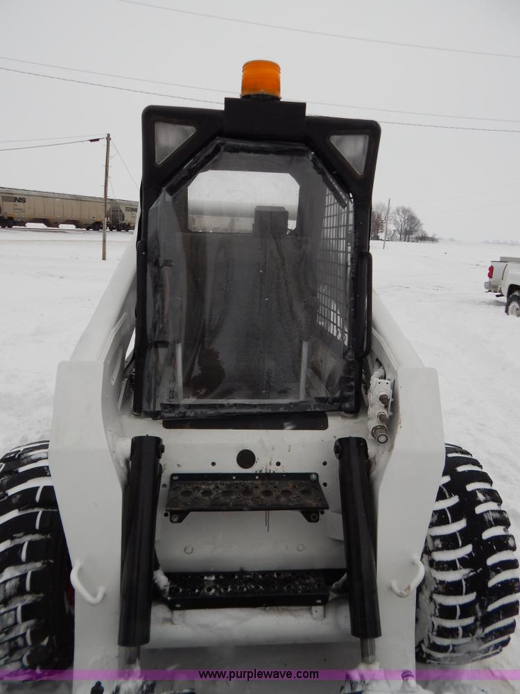 image for item I1222 2005 Bobcat S250 skid steer