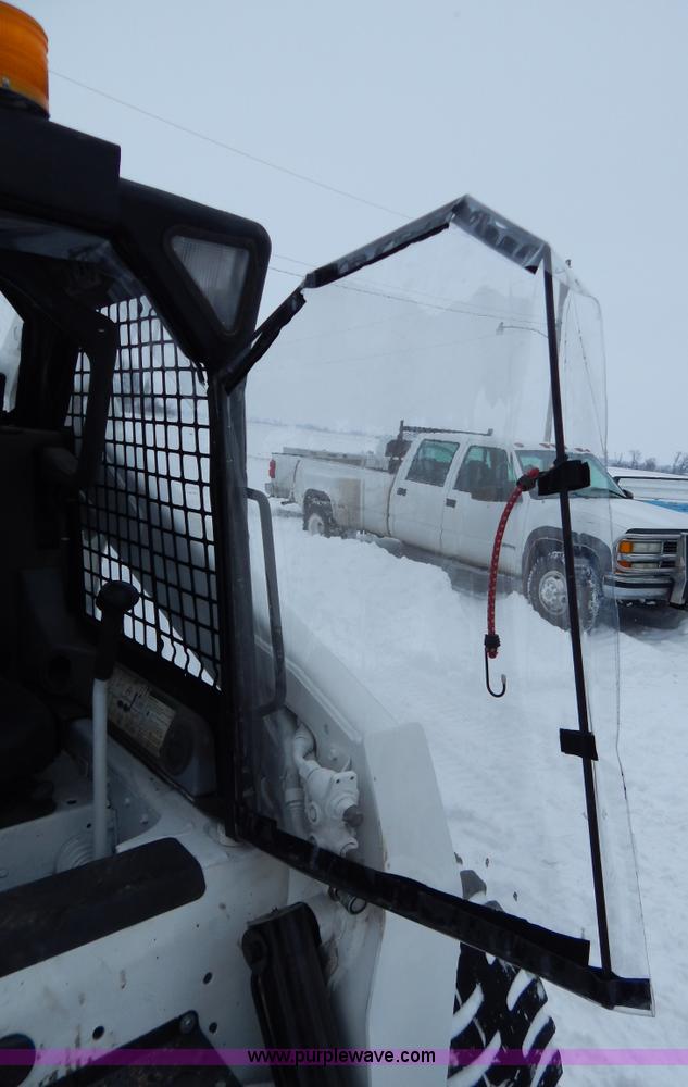 image for item I1222 2005 Bobcat S250 skid steer