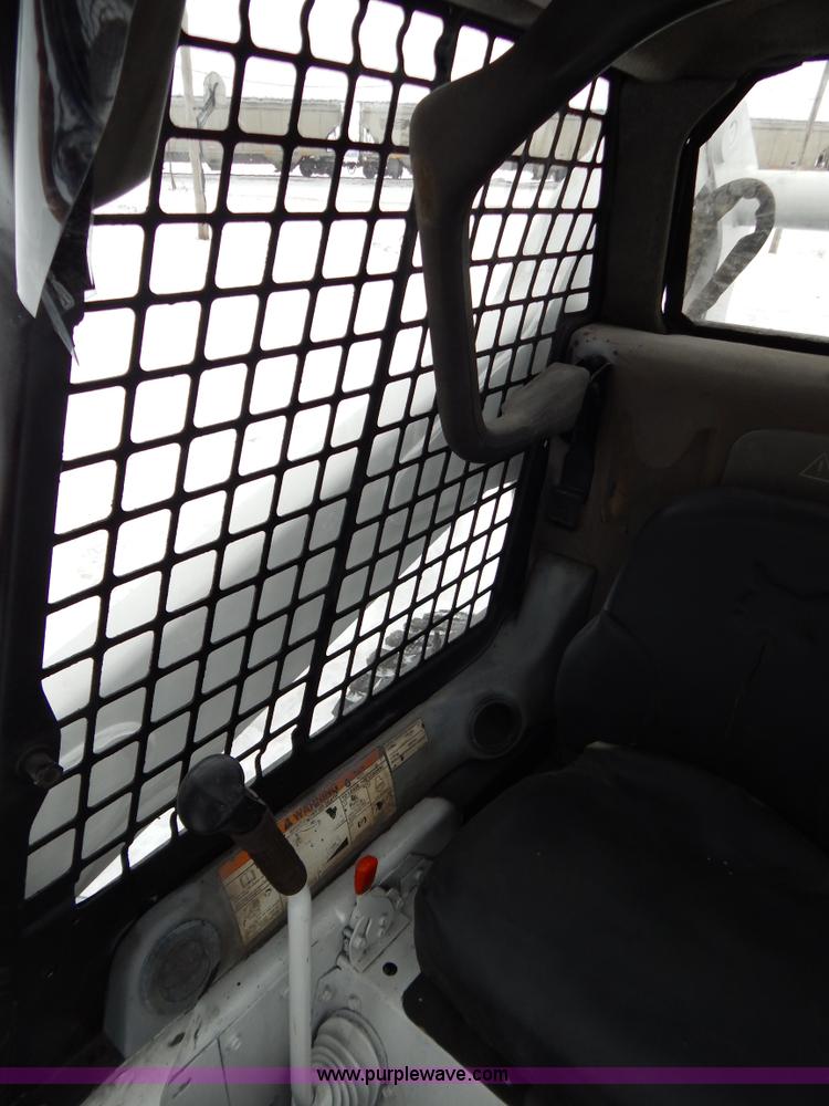 image for item I1222 2005 Bobcat S250 skid steer