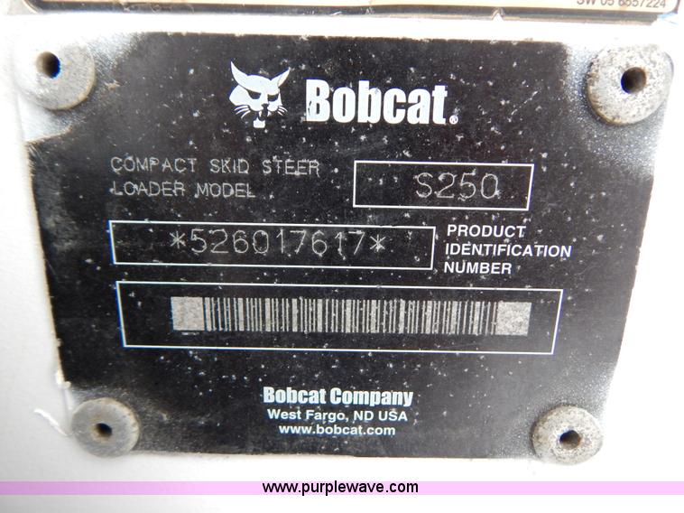 image for item I1222 2005 Bobcat S250 skid steer