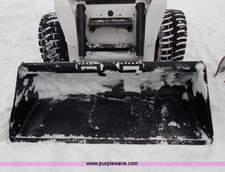 image for item I1222 2005 Bobcat S250 skid steer