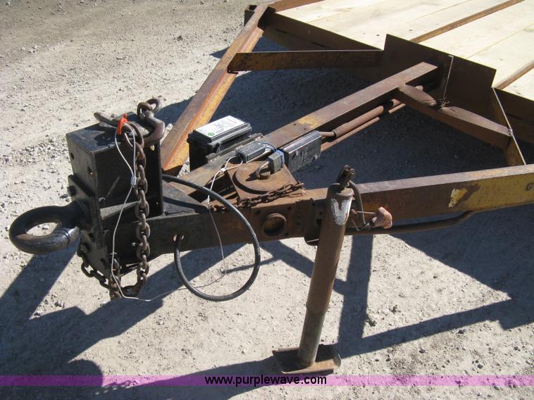 image for item I5696 1979 JFW flatbed equipment trailer