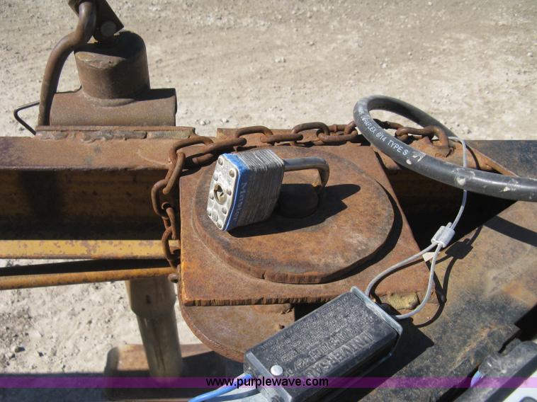 image for item I5696 1979 JFW flatbed equipment trailer