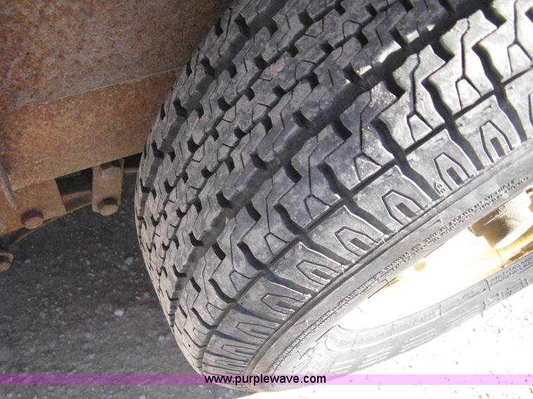 image for item I5696 1979 JFW flatbed equipment trailer