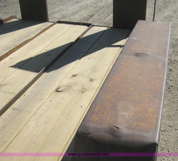 image for item I5696 1979 JFW flatbed equipment trailer