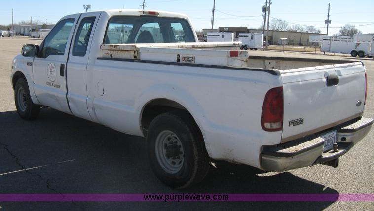 image for item I5697 2000 Ford F250 Super Duty XL SuperCab pickup truck