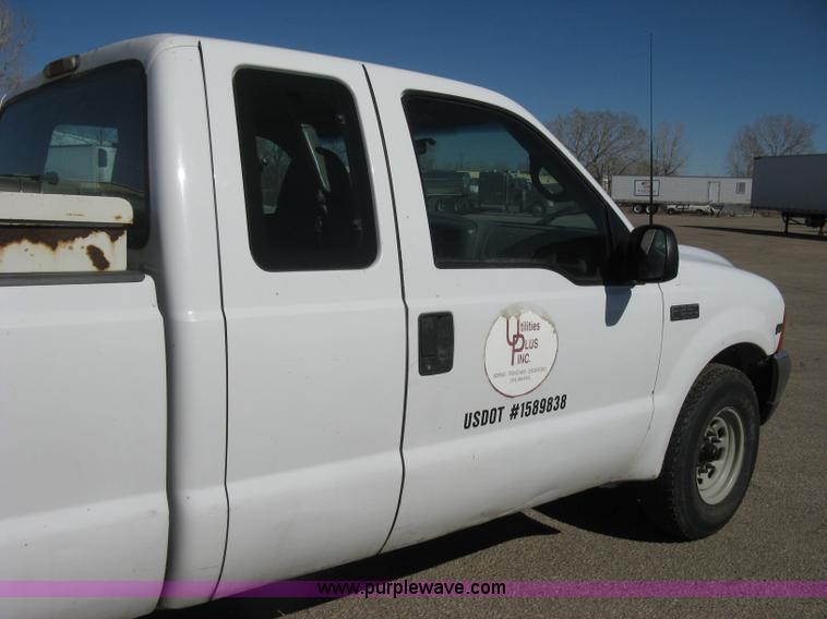 image for item I5697 2000 Ford F250 Super Duty XL SuperCab pickup truck