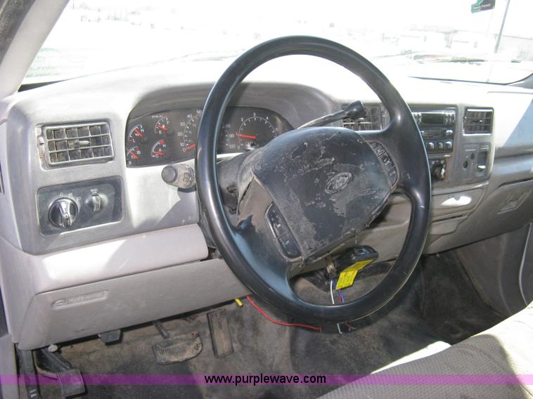 image for item I5697 2000 Ford F250 Super Duty XL SuperCab pickup truck